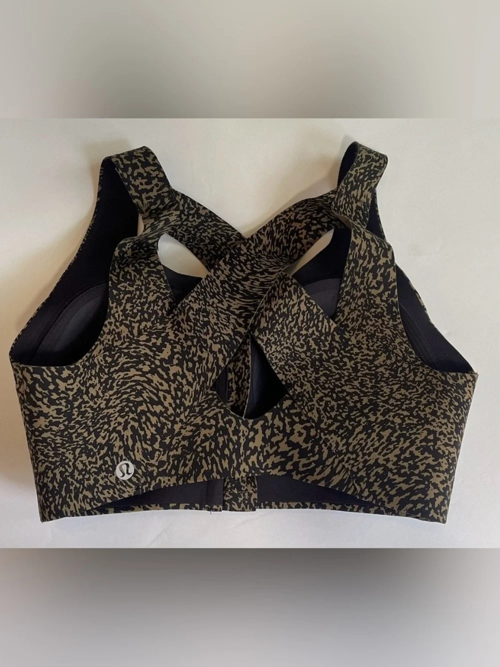 Lululemon Enlite Front-Zip Bra 36DD